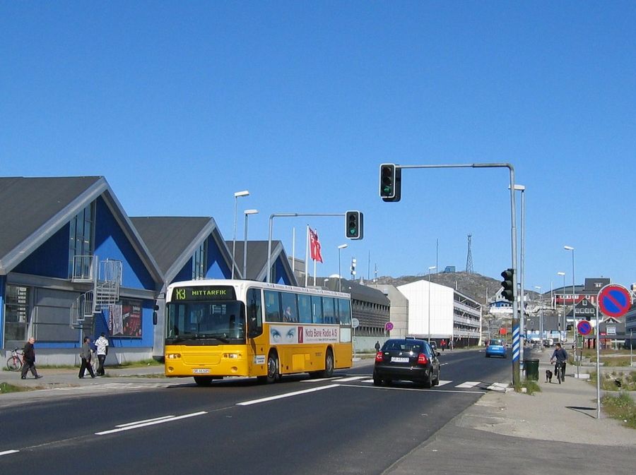 2008. Grönland fővárosának a 15 ezer lakosú Nuuk-nak a belvárosa nyáron..jpg