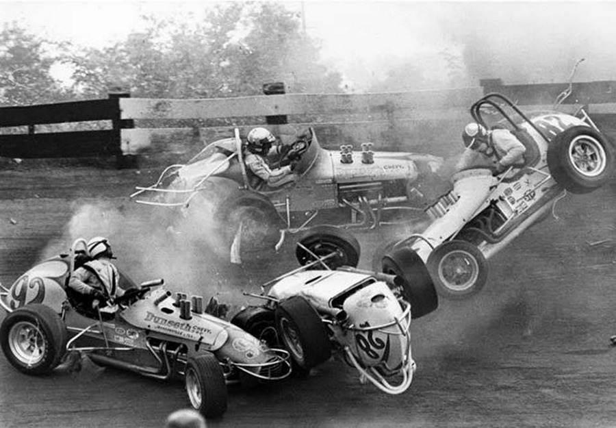 1967. Indiana, USA. Sprint car versenyen történt látványos baleset..jpg