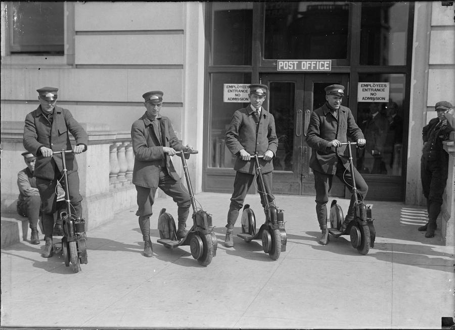 1917. Washingtomi postások, motoros rollereiken..jpg