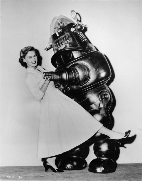 1956. Robby a robot a Tiltott Bolygó c. filmből.jpg