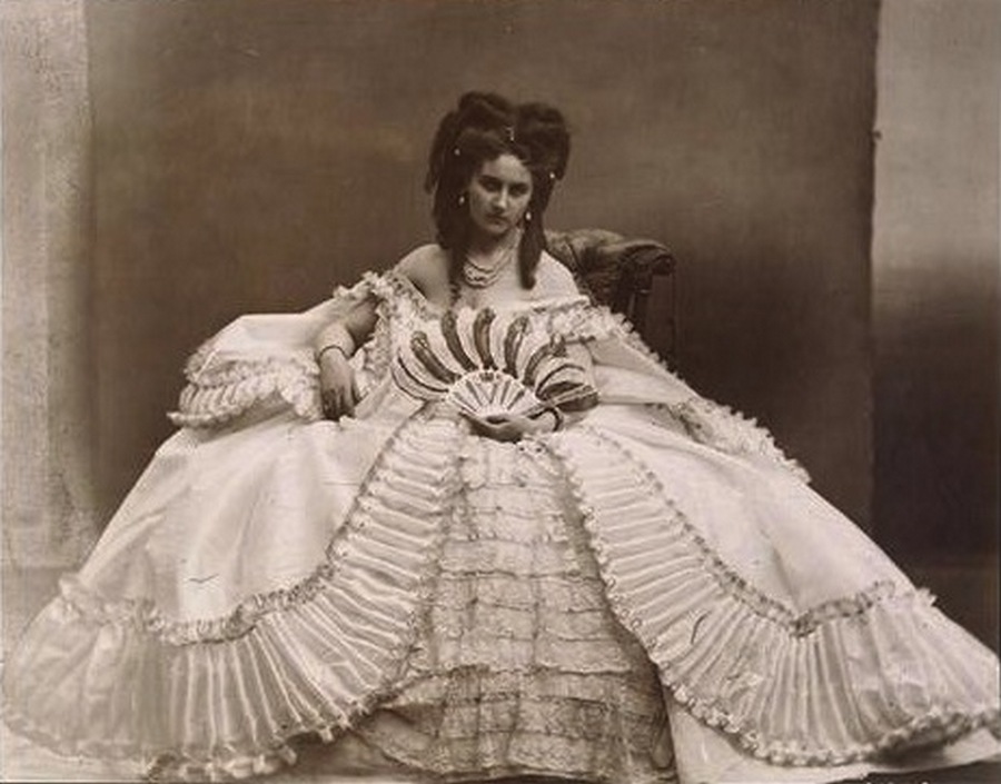1865. Di Castiglione grófnő, III. Napóleon szeretője..jpg