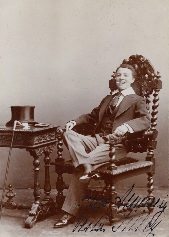 1896. Vesta Tilley, viktoriánus-kori férfiimitátor..jpg