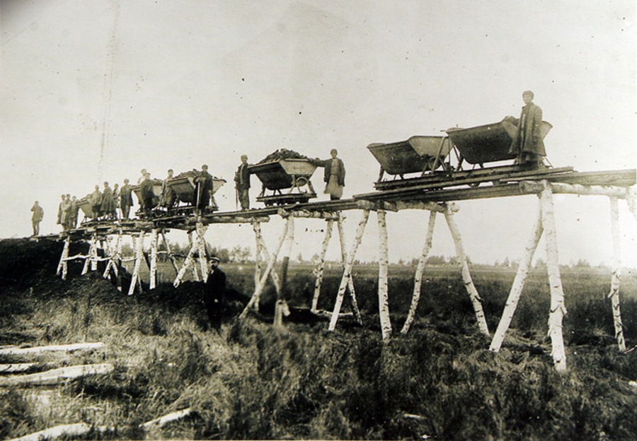 1891. A transzszibériai vasút építése..jpg