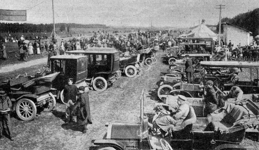 1908. A Moszkva-Szentpétervár közötti nemzetközi autóverseny résztvevői._cr.jpg