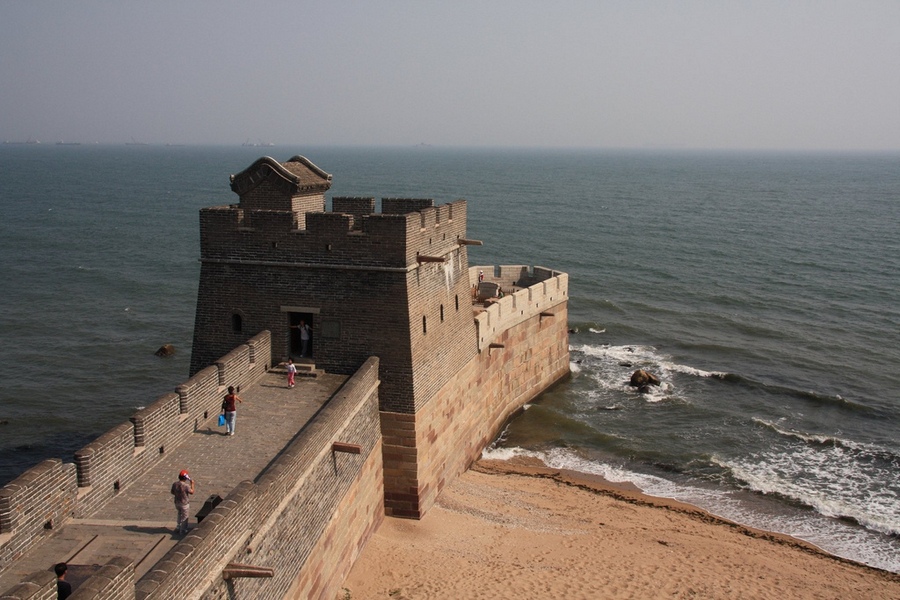 2010. Ahol a Kínai Nagy Fal eléri a tengert Shanhaiguan-nál..jpg