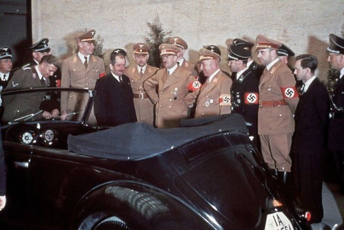 1939 Ferdinand Porsche kabrió bogarat ajándékozott a Führer 50. születésnapjára.jpg