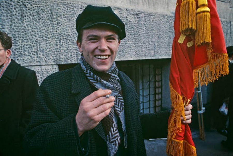 Wonderful Colour Photos of 50th Anniversary Soviet October Revolution in Moscow, 1967 (6).jpg