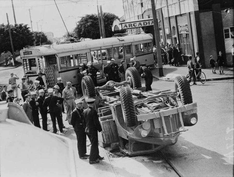 1942. Villamos és egy amerikai katonai jármű balesete.jpg