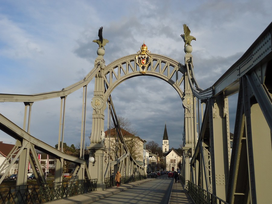 Híd Oberndorfba