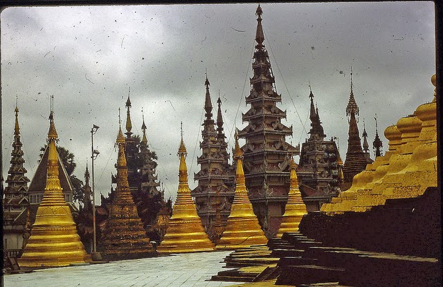 Burma 1982 (16).jpg