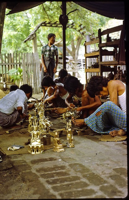 Burma 1982 (6).jpg