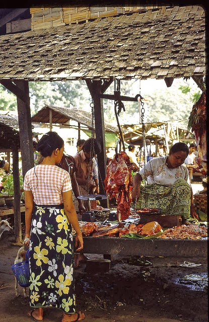 Burma 1982 (7).jpg