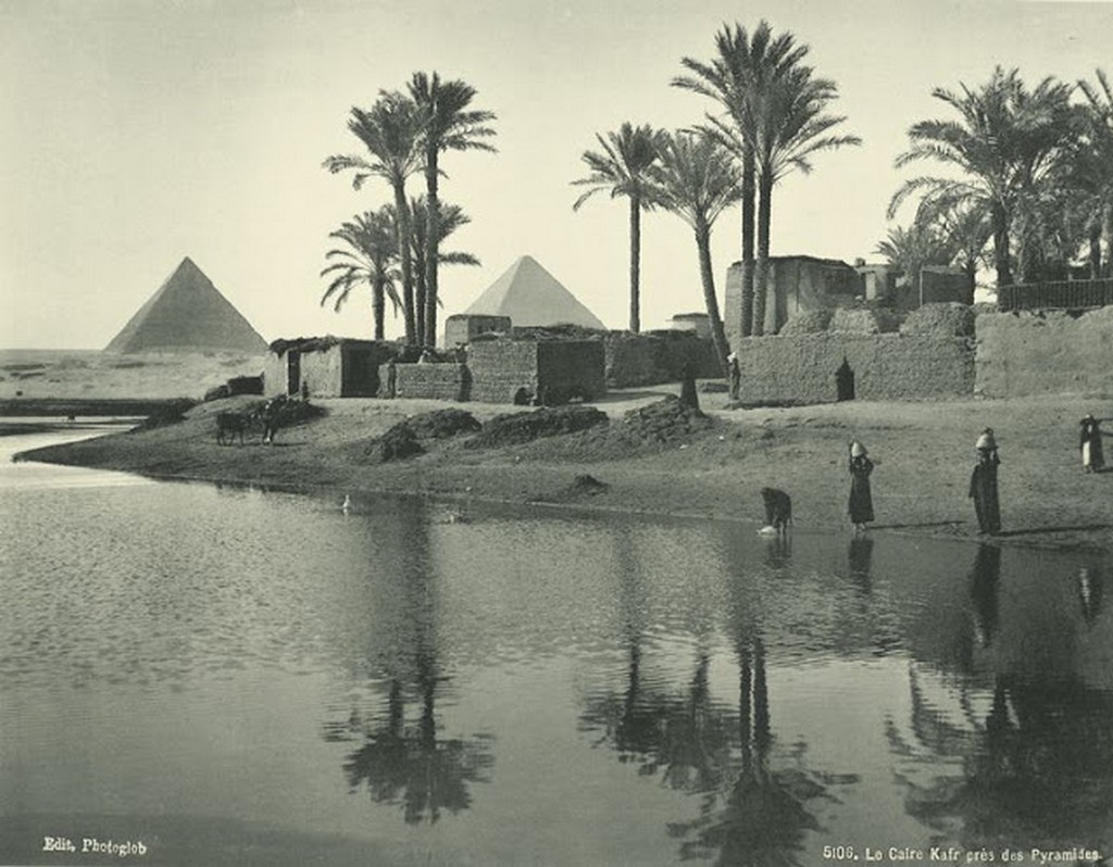 Kafr Near the Pyramids.jpg