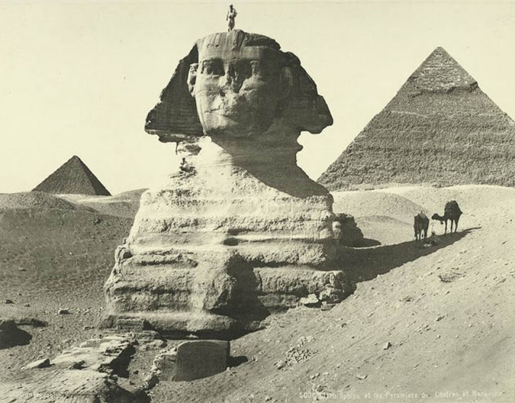 Sphinx & Pyramids of Chefren and Mankaura, Giza.jpg