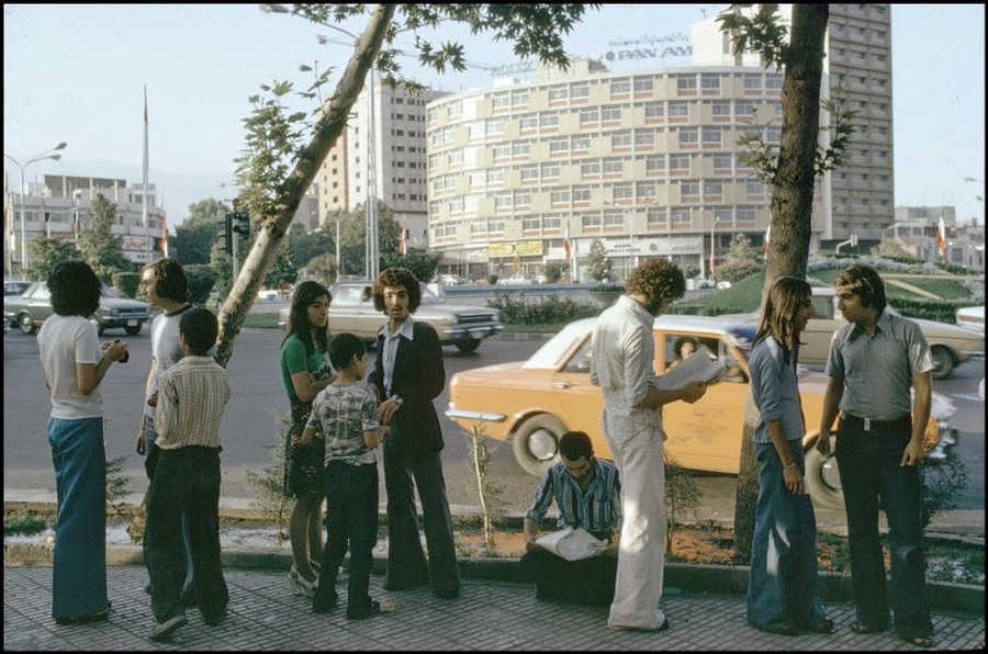 iranian_fashion_of_the_1970s_4_.jpg