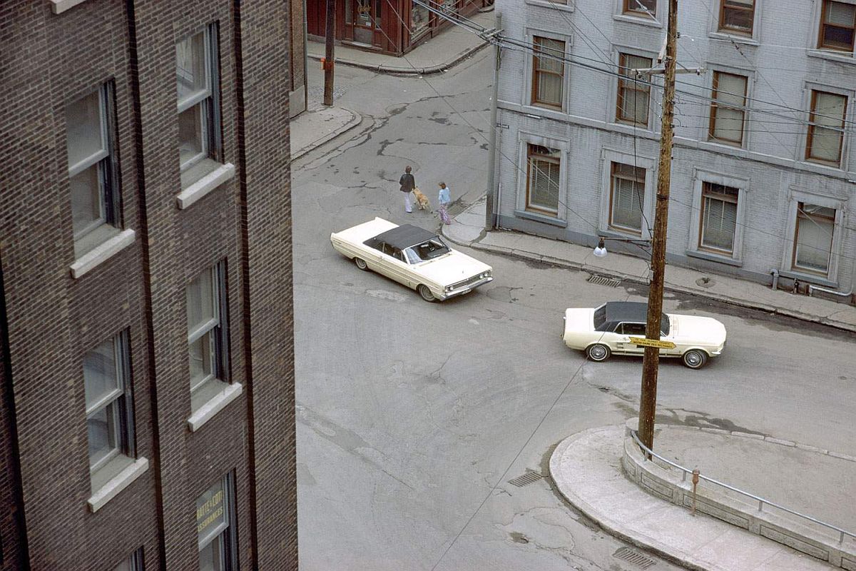 fred-herzog-vancouver-streets-in-1950s-and-1960s-15.jpg