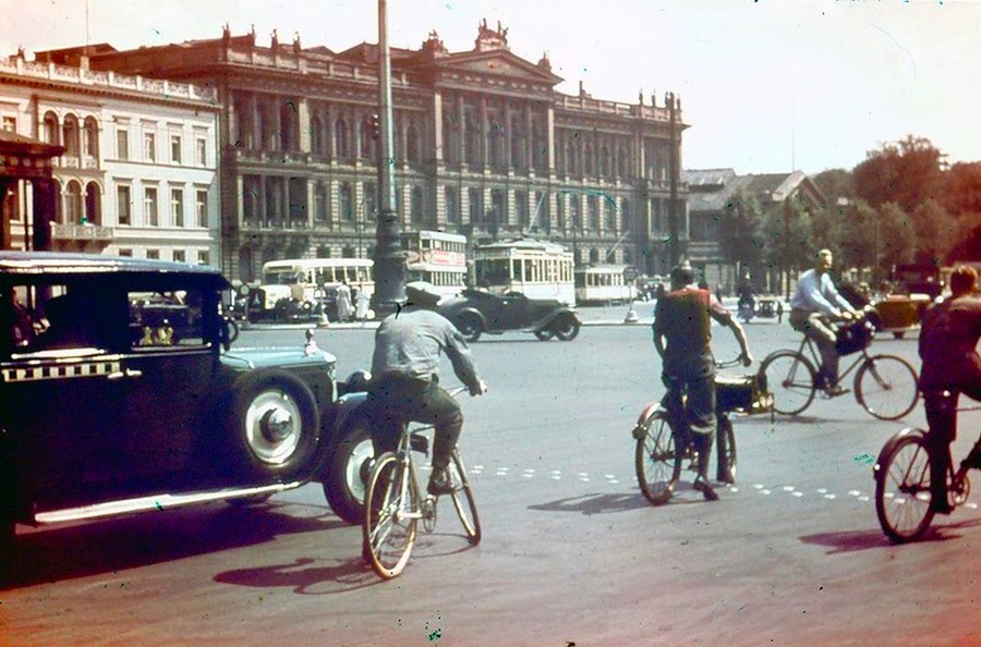 berlin_in_1937_7_.jpg