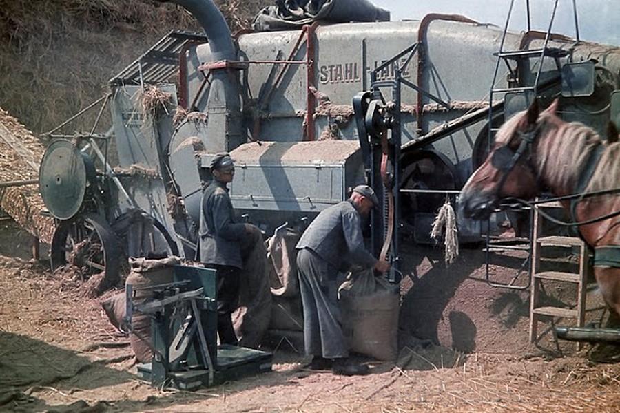 color_photos_of_the_third_reich_agriculture_in_mecklenburg_1938_4_.jpg