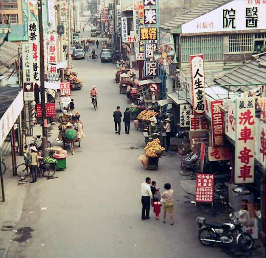 Color Photos of Life in Taiwan from 1950 to 1970 (10).jpg