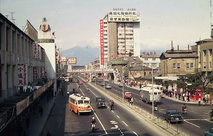 Color Photos of Life in Taiwan from 1950 to 1970 (8).jpg