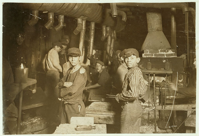 Old Photos of Child Labor between 1908 and 1924 (4).jpg