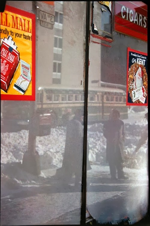 Daily Life in the 1950's by Saul Leiter (2).jpg