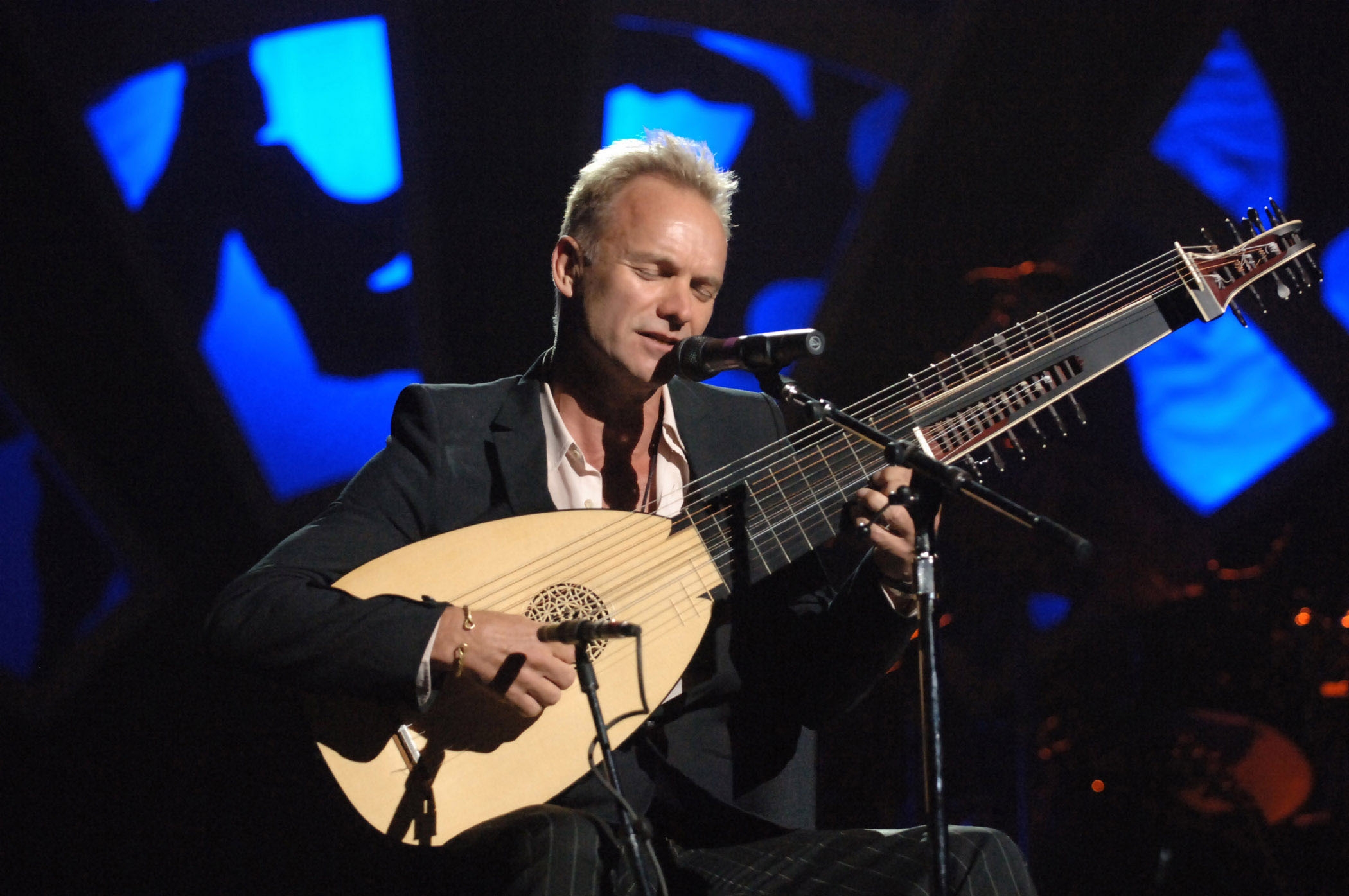 sting-sings.jpg