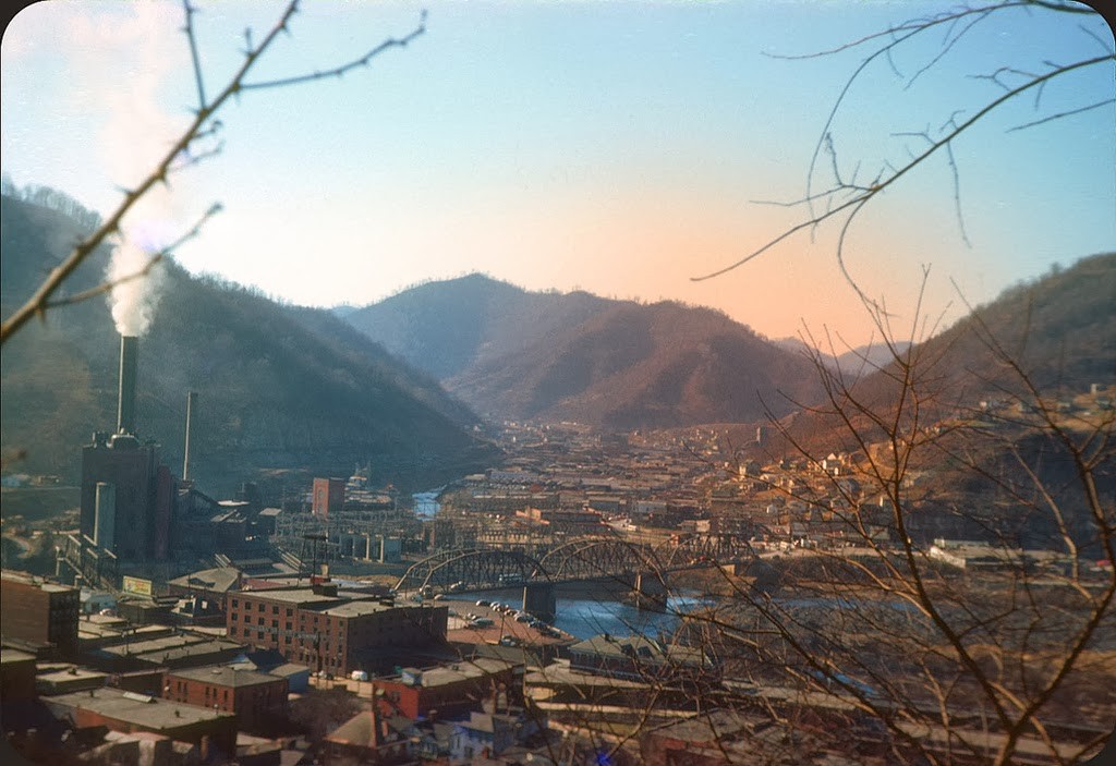 02 Logan, WV - 1950.jpg