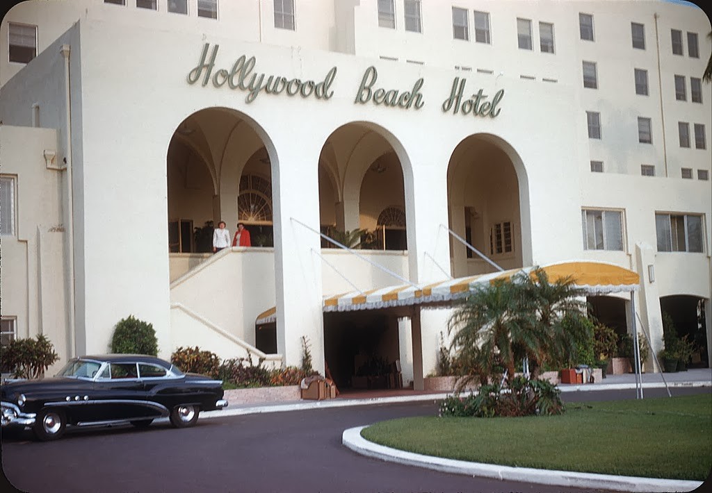 08 Hollywood Beach Hotel 1951.jpg