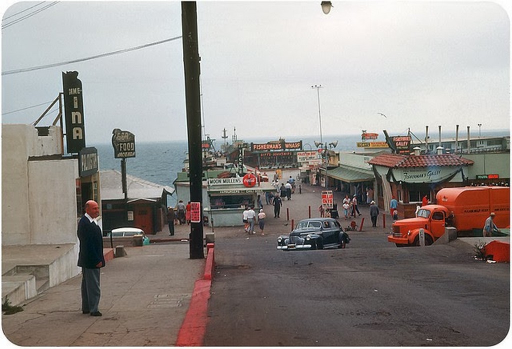 19 LA. Fisherman's Wharf, Redondo Beach — August 1953.jpg