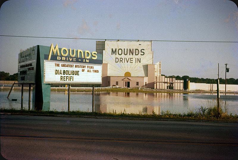 1957. Mounds Drive-In, East St. Louis.jpg
