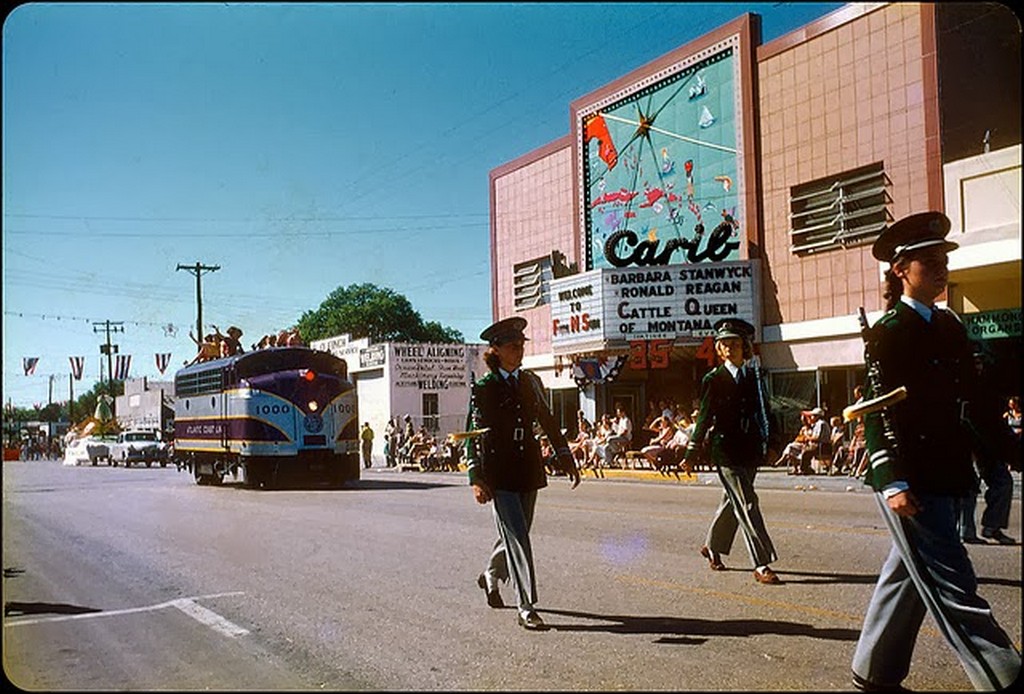 28 Carib Theatre, Clearwater, FL - 1954.jpg