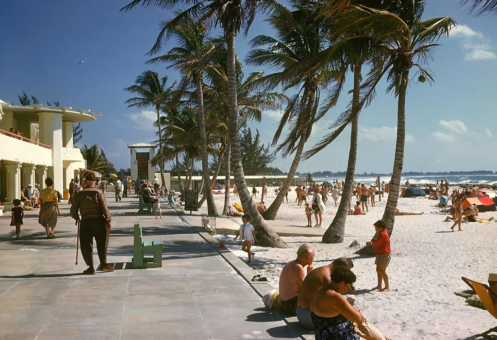 33 Lido-Beach Casino - Sarasota, Florida - early 50s.jpg