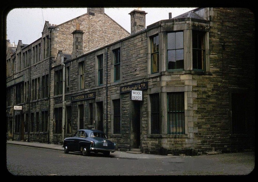 Streets of Edinburgh, Scotland in Color in the 1950s (5).jpg