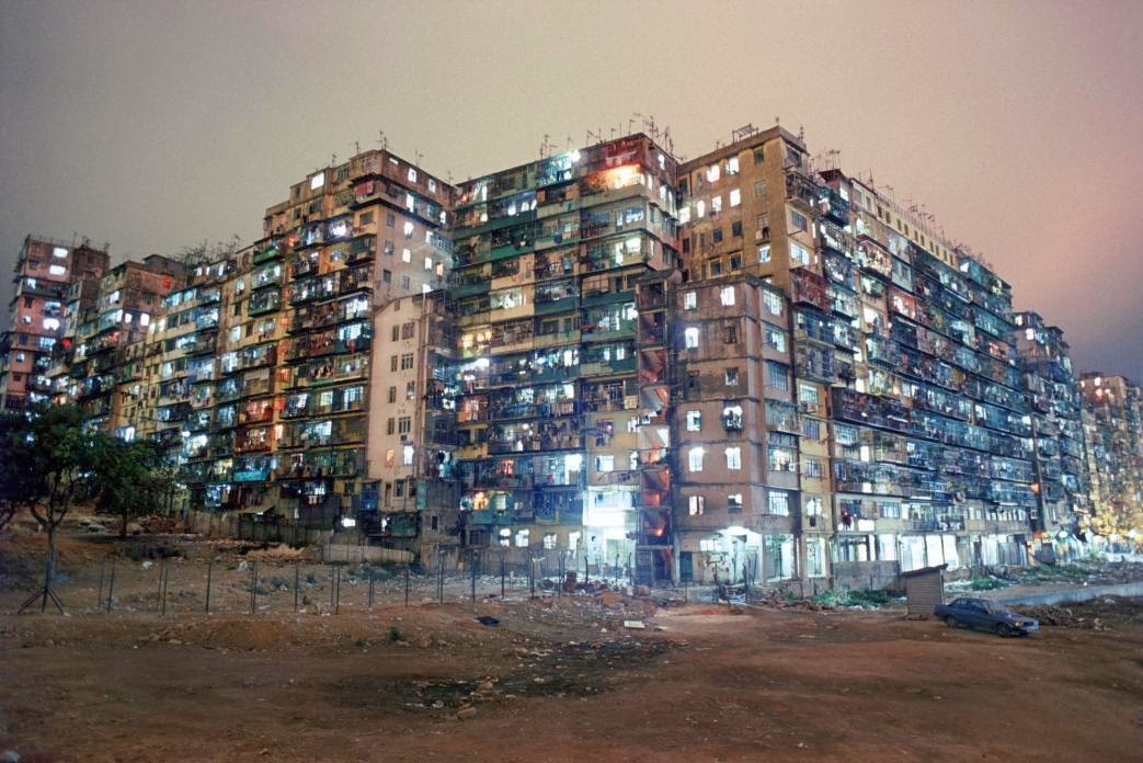 Kowloon Walled City, Hong Kong in the 1980s (27).jpg