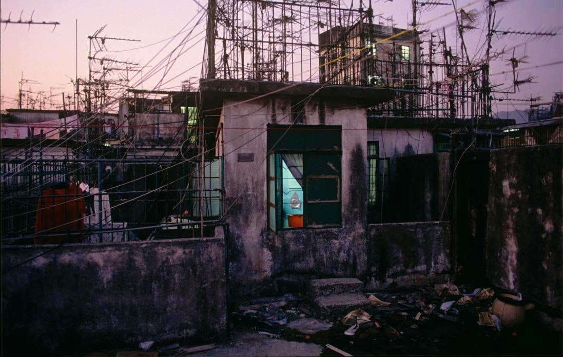 Kowloon Walled City, Hong Kong in the 1980s (28).jpg