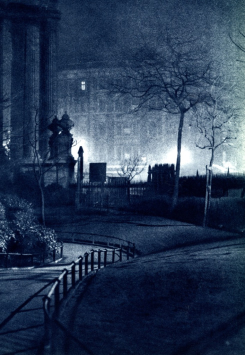 london_night_in_the_1930_s_09.jpg
