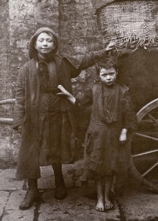 london_street_children_1900s_14.jpg