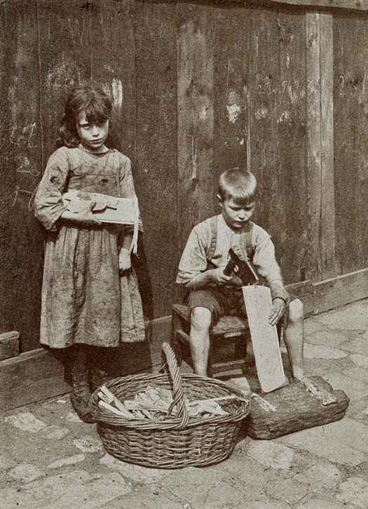 london_street_children_1900s_22.jpg