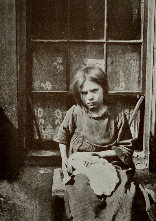 london_street_children_1900s_29.jpg