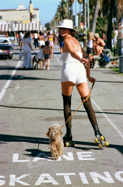 Rollerskaters at Venice Beach, California, 1979 (2).jpg