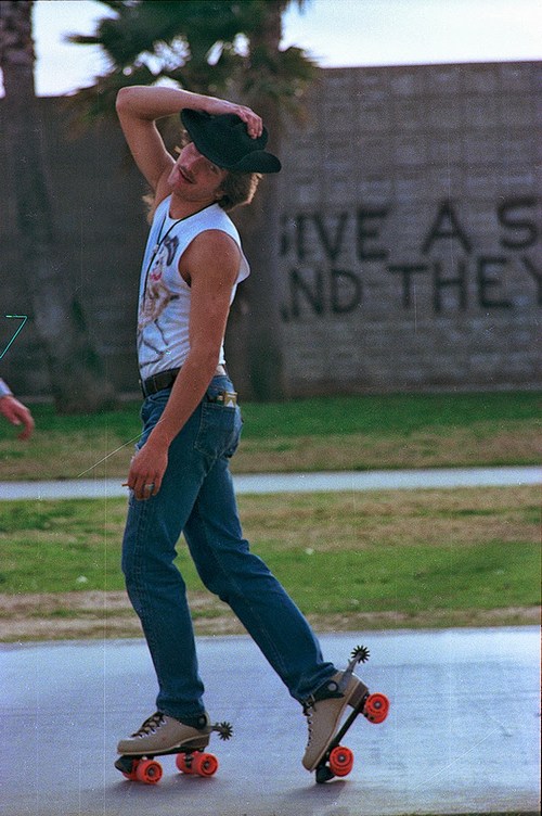 Rollerskaters at Venice Beach, California, 1979 (35).jpg