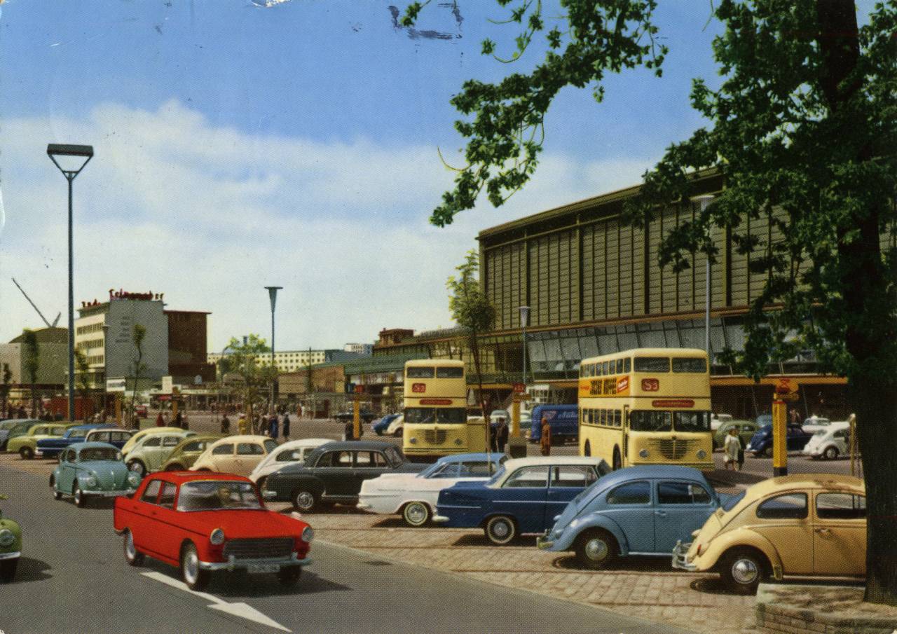 1963-postcard-from-germany-deutschland-berlin-former-west-berlin-area-railway-station-22am-zoo22--1280x905.jpg