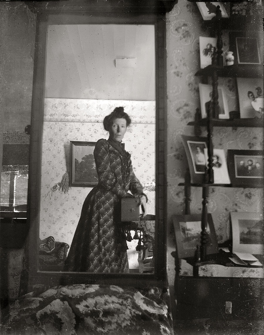 1900. Az első selfie-k egyike....jpg
