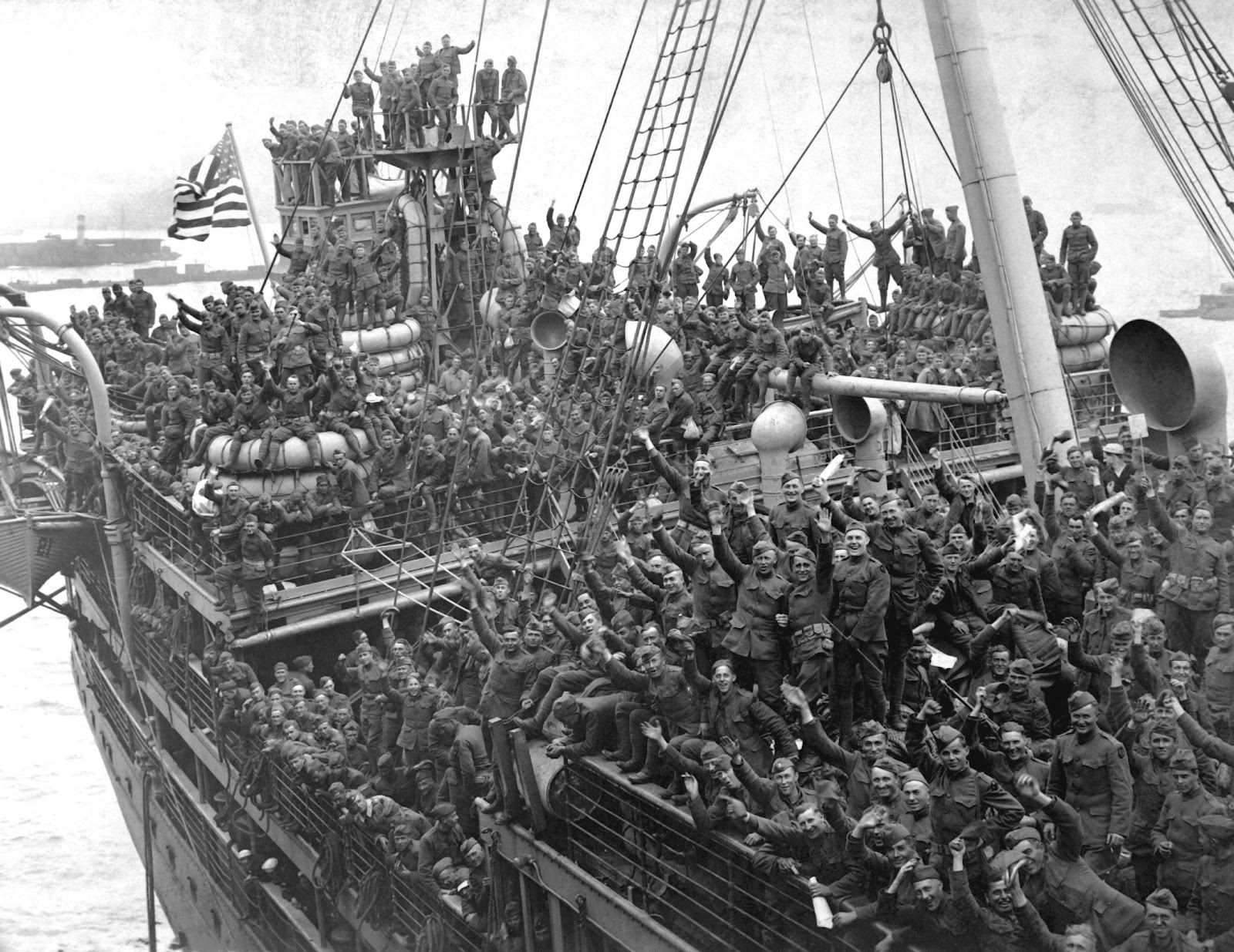 1918. Amerikai katonák hazatérése, Hoboken, New Jersey.jpg