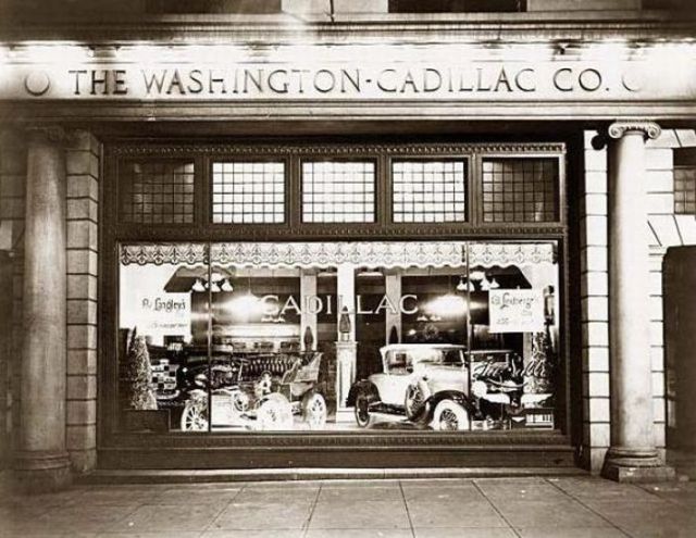 1918. Az első Cadillac autószalon New Yorkban.jpg
