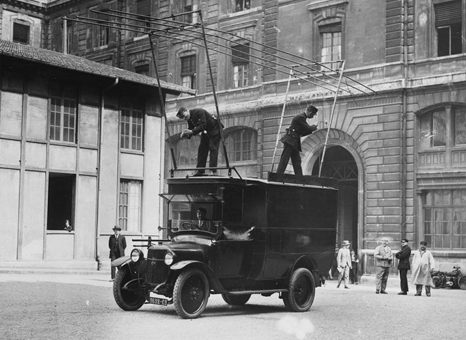 1930_Wireless Van.jpg