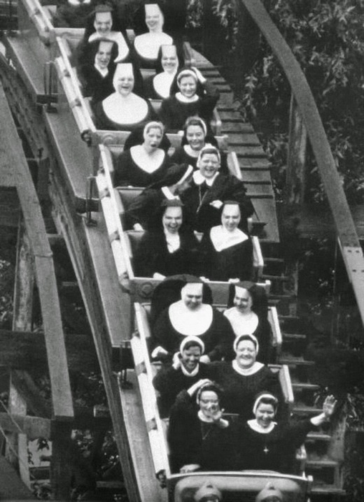 nuns_having_fun_03.jpg