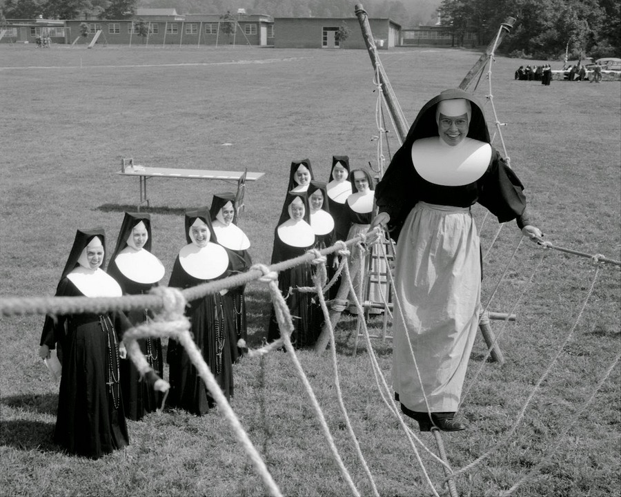 nuns_having_fun_21.jpg