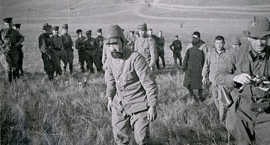 Japán hadifoglyok. Sok volt köztük a megszállt Koreából és Kínából besorozott ‘ágyútöltelék‘.